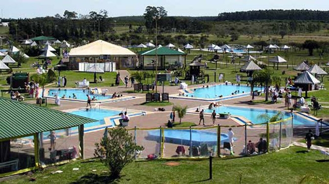 TERMAS DE FEDERACION EN BUS - FERIADO JUNIO