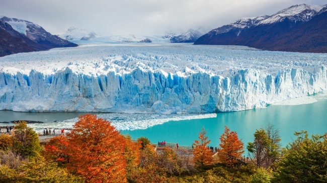  CALAFATE & USHUAIA EN AVION 