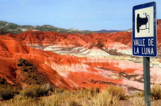 TALAMPAYA Y VALLE DE LA LUNA EN BUS 