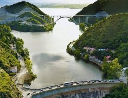 FERIADO 25 DE MAYO 🧉: CARLOS PAZ EN BUS 🚍
