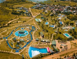 FERIADO 09 DE JULIO 🧉: TERMAS DE FEDERACION EN BUS 🚍